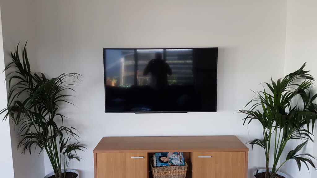 wall mount tv